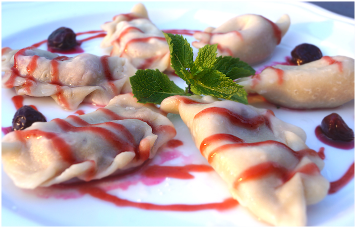 Вареники с вишней Вареники с вишней